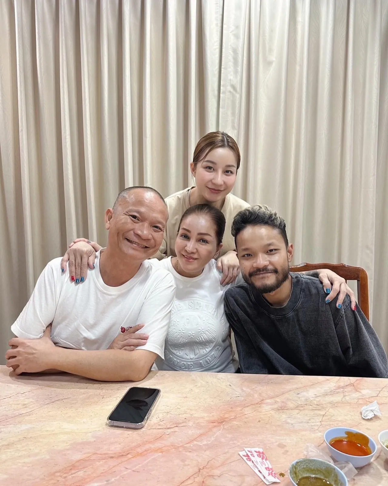 หม่ำ จ๊กมก ยืนยันสุขภาพแข็งแรงยังฟิตปั๋ง สงสารคนกุข่าวปลอมไม่อยากเอาเรื่อง