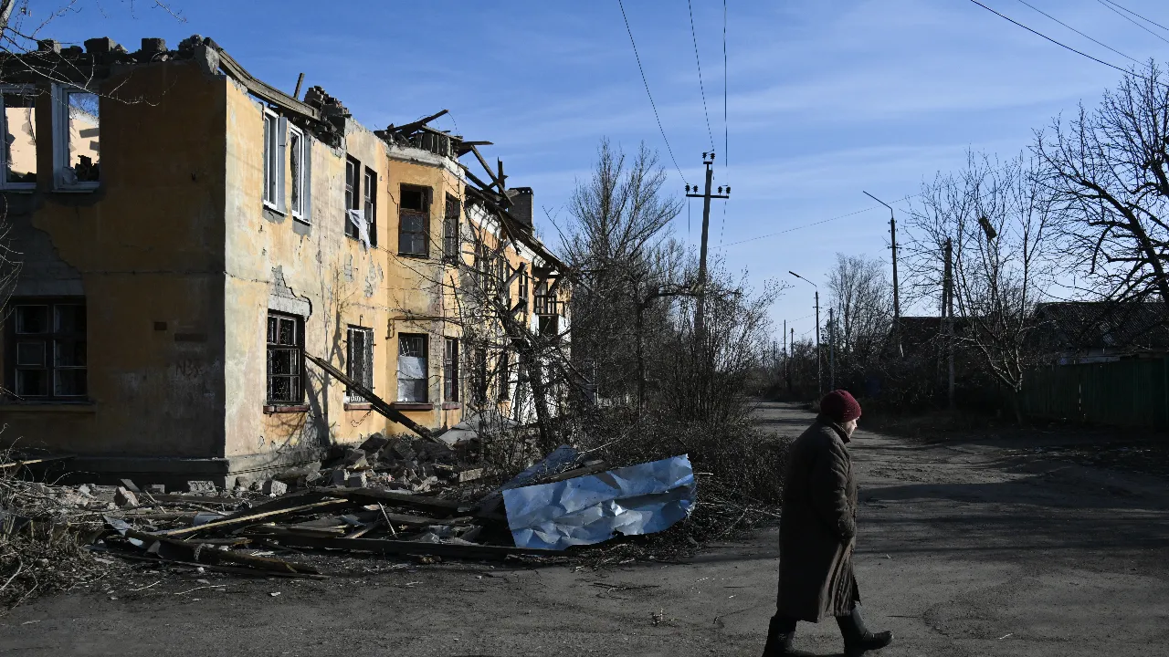 จับตา "ทรัมป์-ปูติน" ปิดประตูหารือแผนสันติภาพยูเครน ทำชาติยุโรปผวา