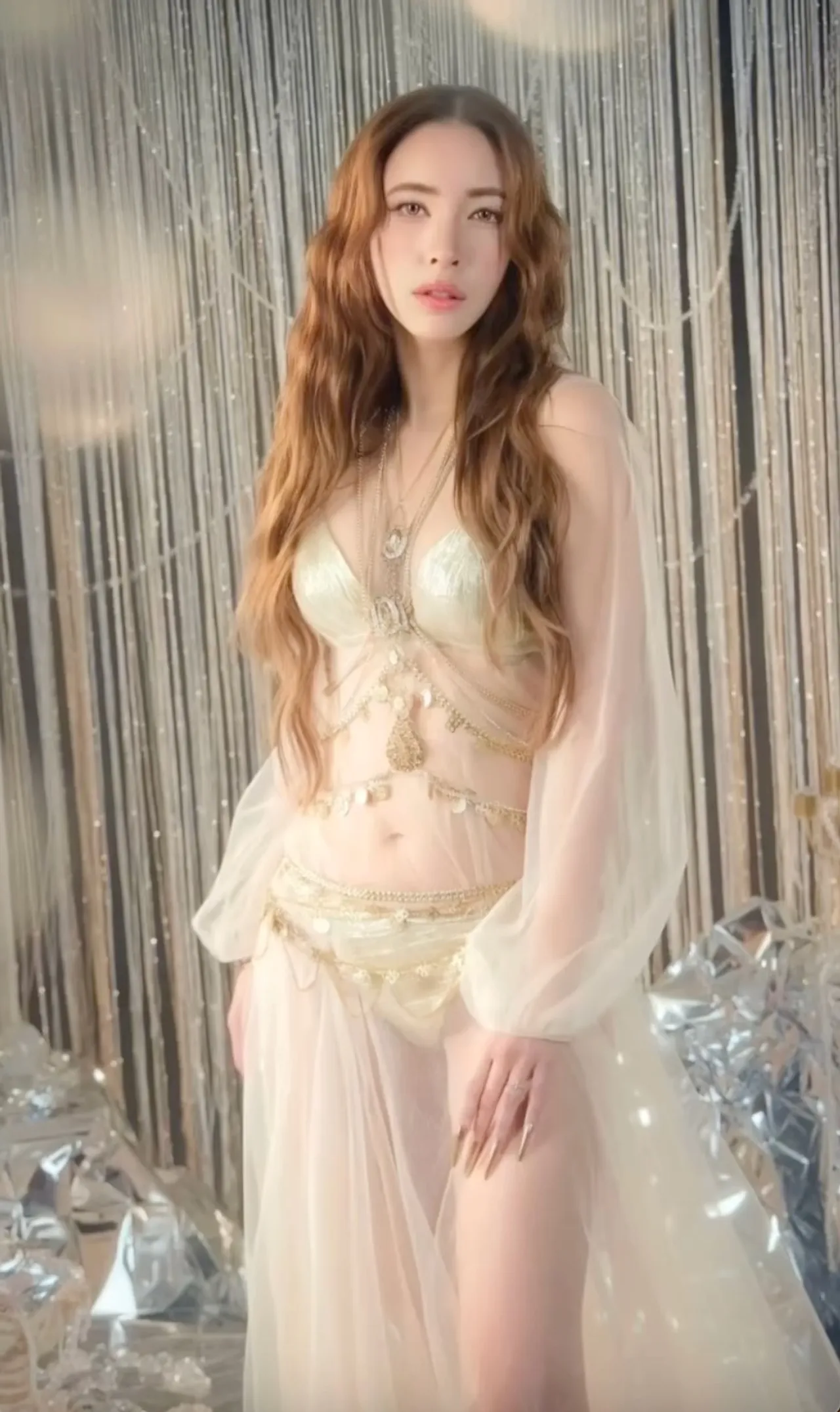 ลุคนี้มีตะลึง แป้ง อรจิรา ฉลองวันเกิดแบบตัวแม่ 40 ยังแจ๋ว เปรี้ยวเข็ดฟัน