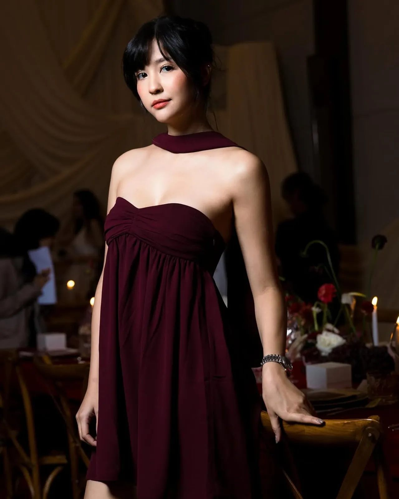 เผยคลิป มารี นั่งข้างคนหน้าคล้ายนักธุรกิจหนุ่ม คนจับตาใช่รักใหม่หรือไม่