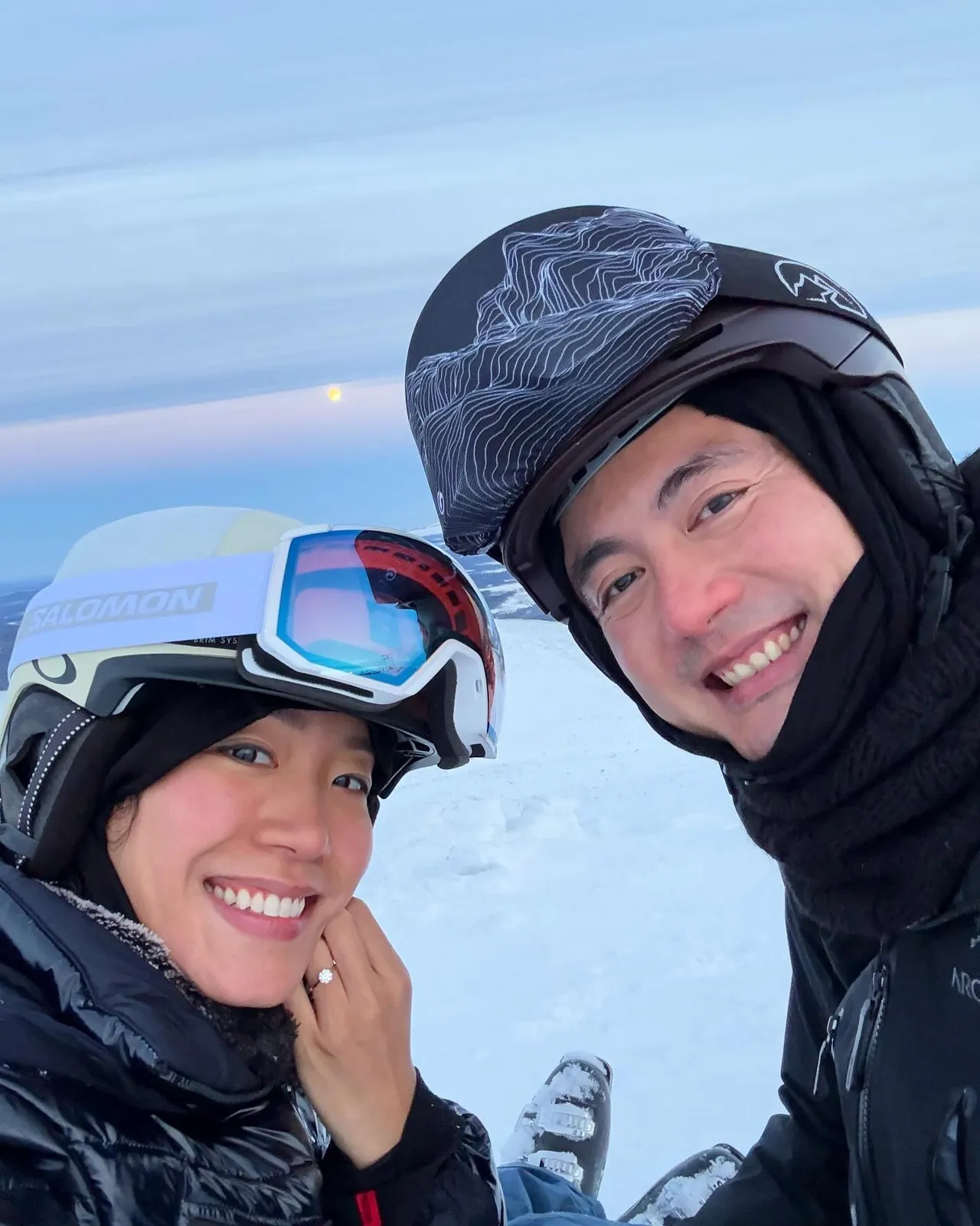 วิน Sqweez Animal ควงว่าที่เจ้าสาวเข้าเฝ้าสมเด็จพระสังฆราชฯ รับน้ำพระพุทธมนต์