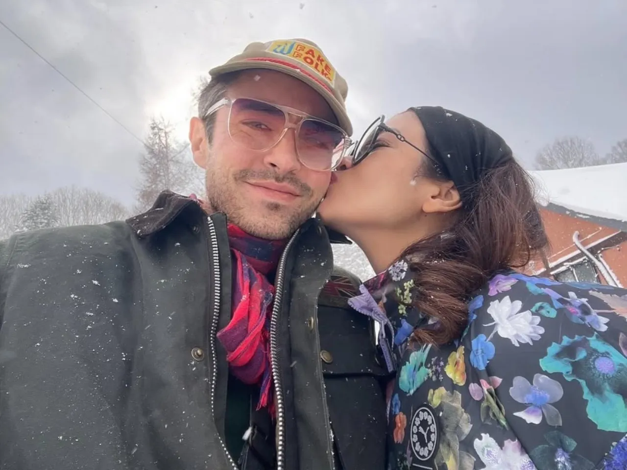 ฮาน่า-ฮิวโก้ พาลูกเที่ยวเมืองนอก คนแห่โฟกัสที่ น้องฮาร์เปอร์ สูงหล่อแซงพ่อแล้ว