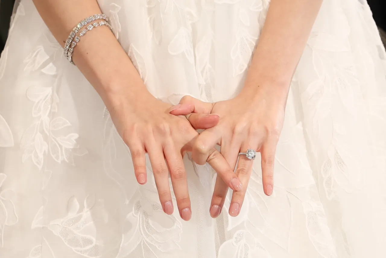 เปิดสินสอด หมอสอง ที่ให้น้องออน แค่แหวนเพชรกับต่างหูก็ไม่ธรรมดาแล้ว