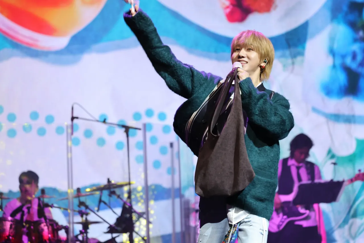 โวคอลตัวพ่อ เยซอง เสิร์ฟความสุขผ่านเสียงเพลง E.L.F. หัวใจเบ่งบาน