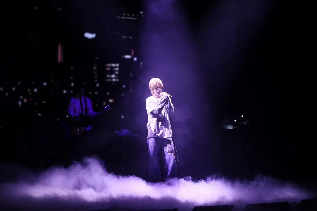 โวคอลตัวพ่อ เยซอง เสิร์ฟความสุขผ่านเสียงเพลง E.L.F. หัวใจเบ่งบาน