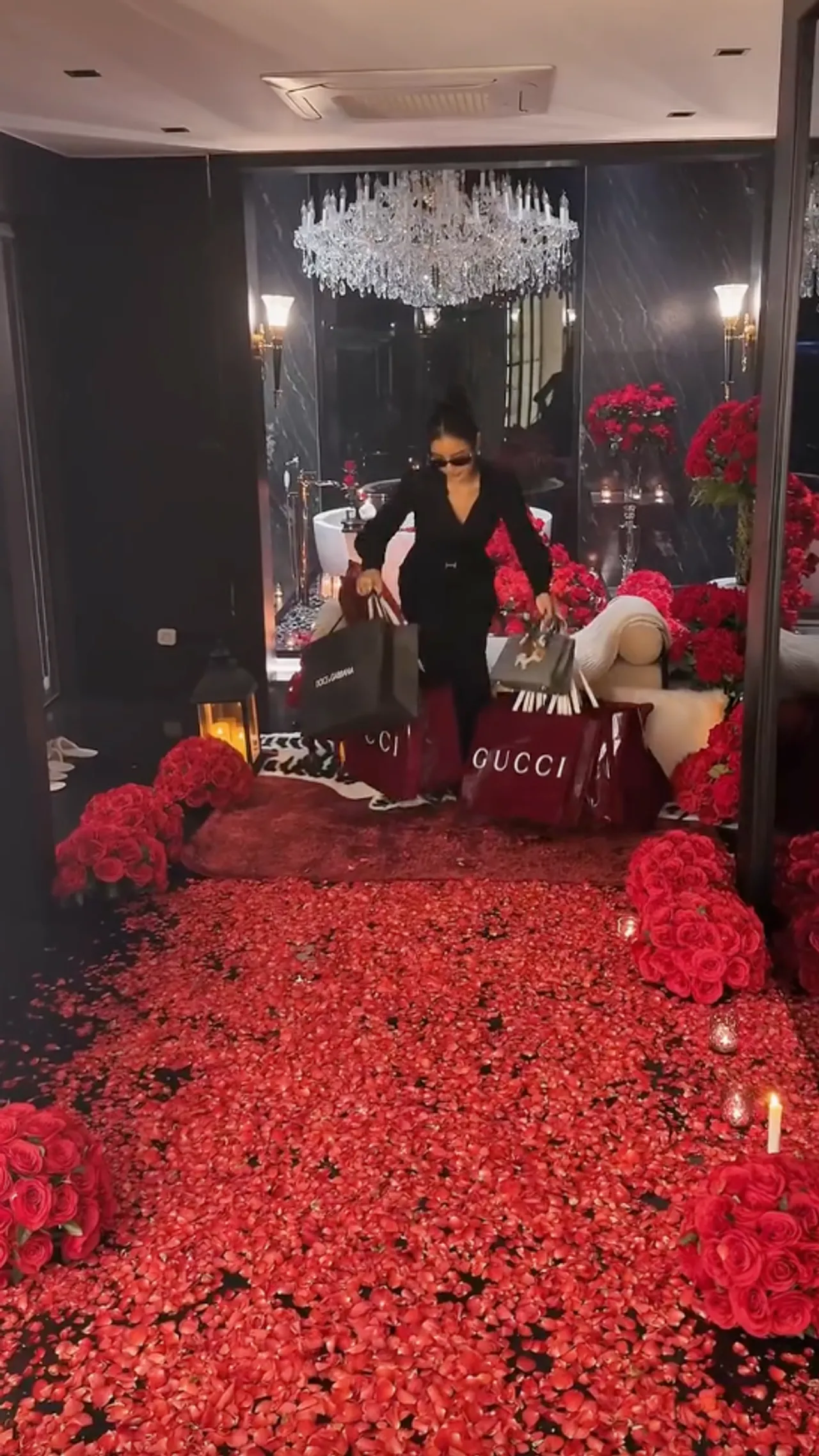 ส่องชีวิตสุดลักซ์ซูรี่ของ กระแต อาร์สยาม ในบ้าน 100 ล้าน ชีวิตเหมือนเจ้าหญิง