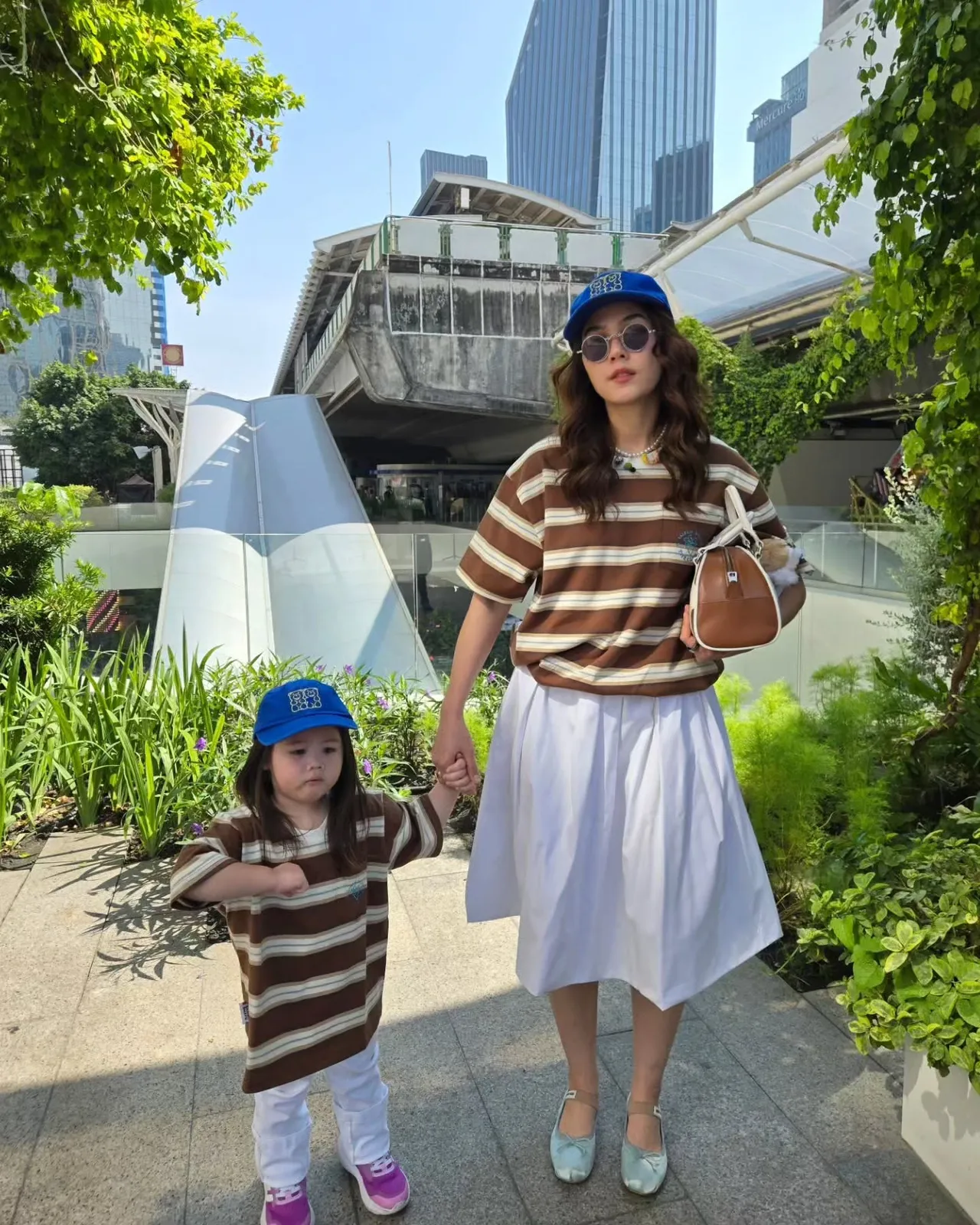 ป้าเจี๊ยบ เล่าเอง น้องเกล ชอบแอบร้องไห้ในห้องน้ำเวลางอน แม่ชม (คลิป)