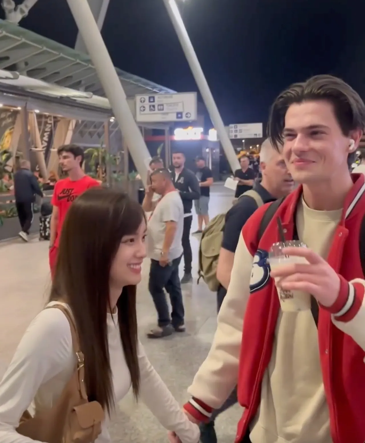 เก๋ไก๋ สไลเดอร์ ลงคลิปซึ้งๆ ชวนน้ำตาไหล 'รักระยะไกลแค่ไหน สุดท้ายก็แค่ปากซอย'