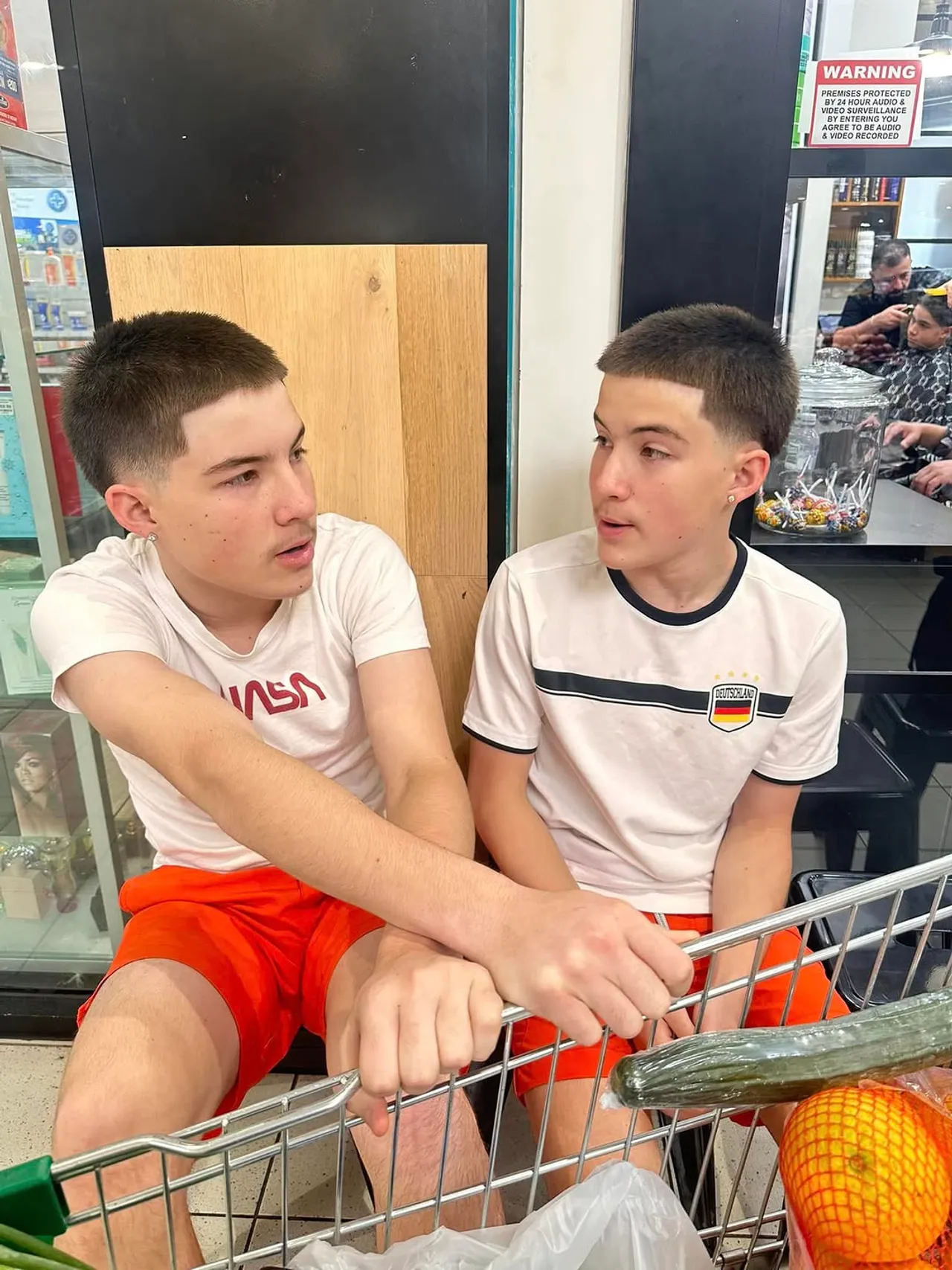 อุ๊ย หล่อมาก ฝาแฝด ไก่-ไข่ "เฮเดน-โจชัว" หลานชาย เติ้ล ตะวัน โตเป็นหนุ่มแล้ว  