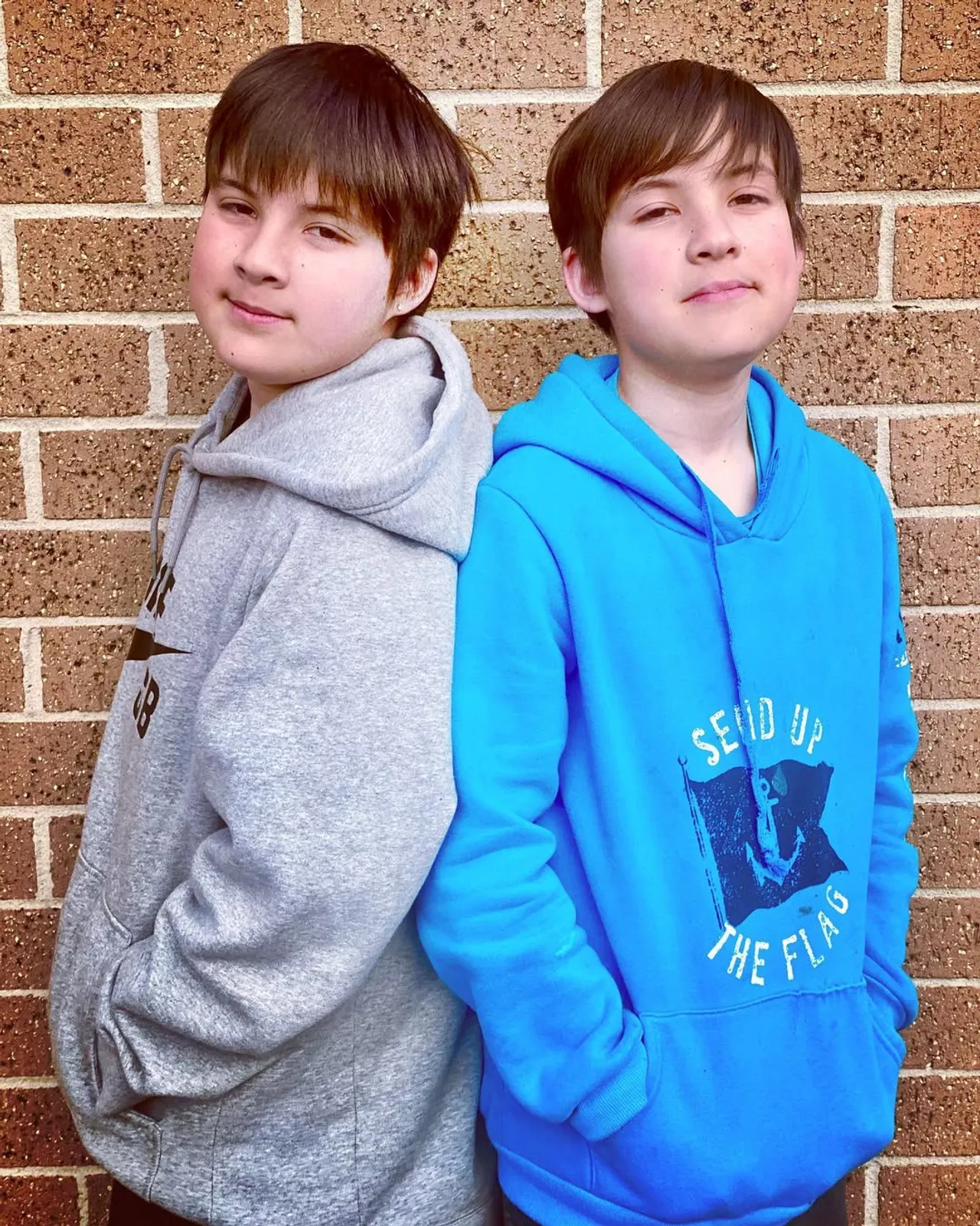 อุ๊ย หล่อมาก ฝาแฝด ไก่-ไข่ "เฮเดน-โจชัว" หลานชาย เติ้ล ตะวัน โตเป็นหนุ่มแล้ว  