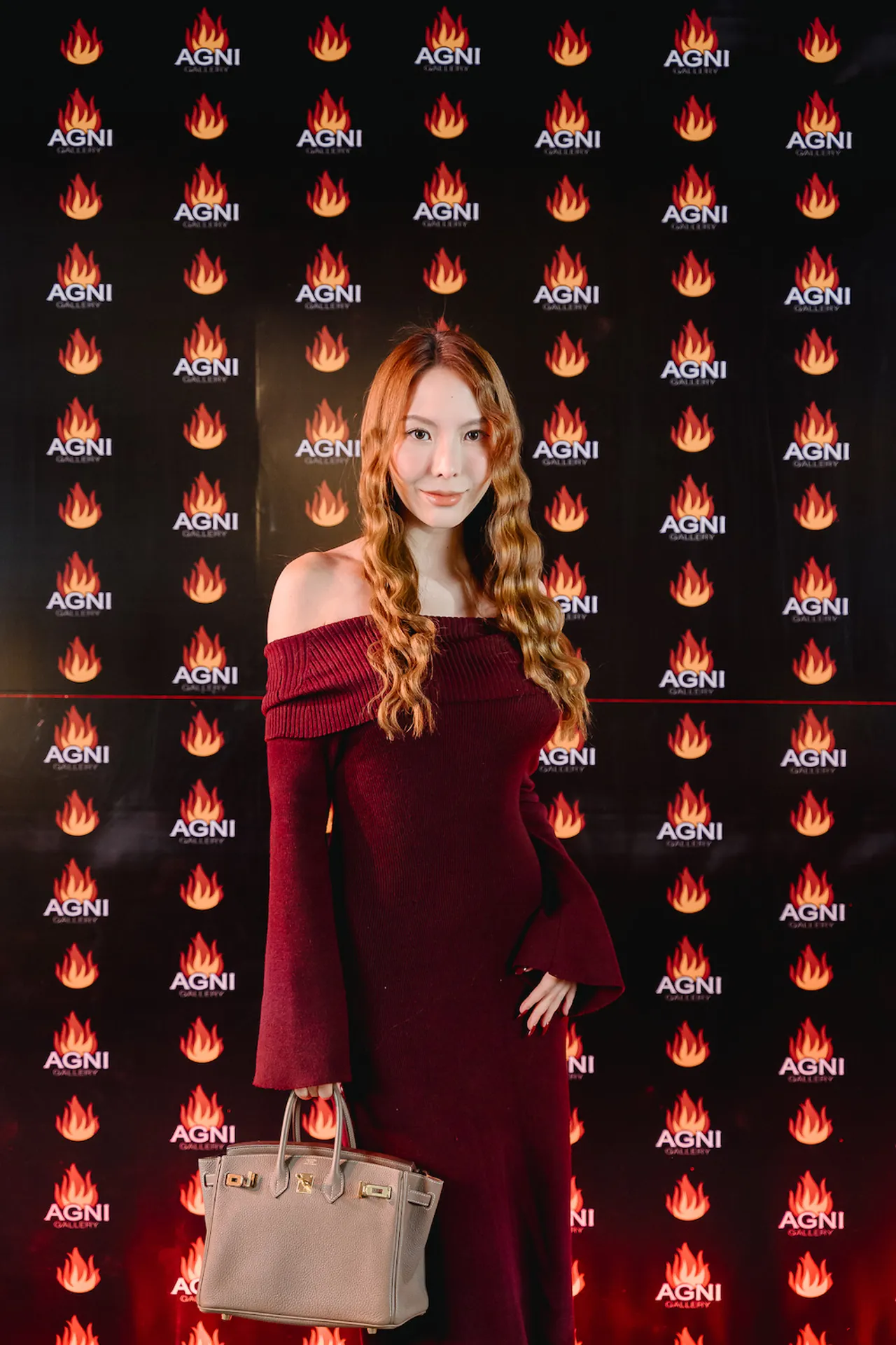 ลูกเกด-พลอย ร่วมเปิด อัคนี่ แกลเลอรี่ศิลปะร่วมสมัยแห่งใหม่กลางใจเมือง