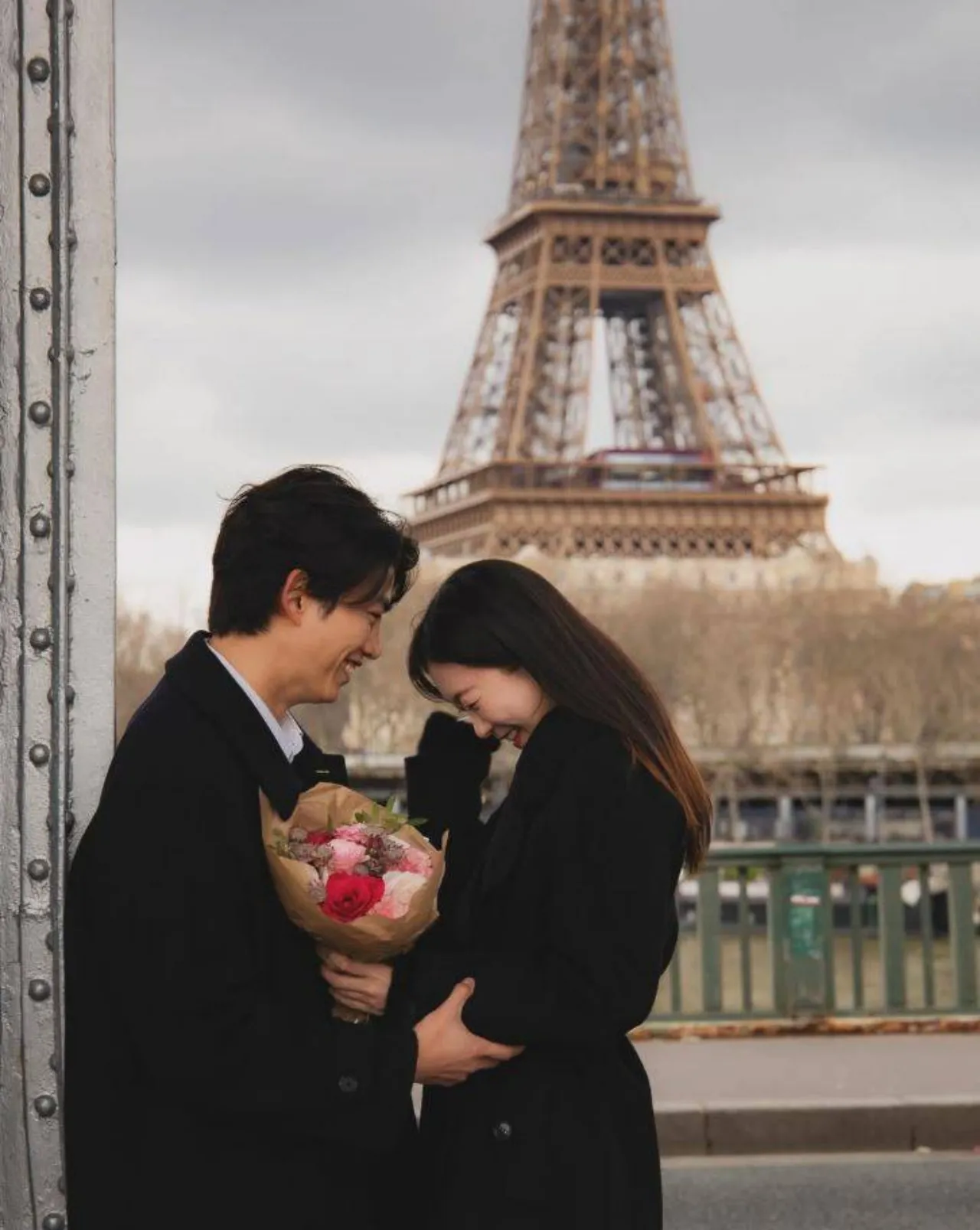 เซอร์ไพรส์มาก แทคยอน 2PM ขอแฟนสาวนอกวงการแต่งงานกลางปารีส บรรยากาศสุดโรแมนติก