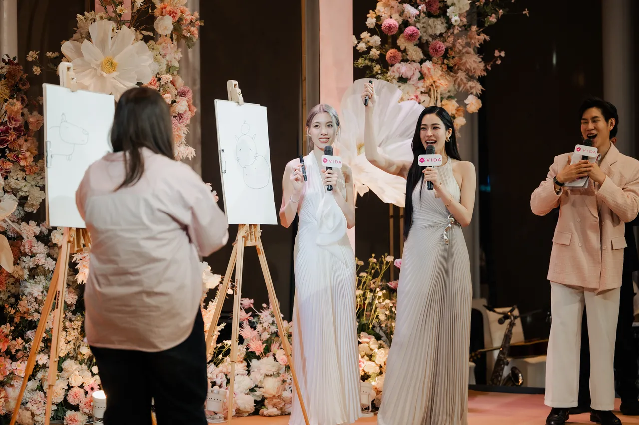 หลิง-ออม 2 สาวสุดฮอต เสิร์ฟความน่ารักพร้อมสร้างความทรงจำสุดพิเศษให้แฟนๆ 