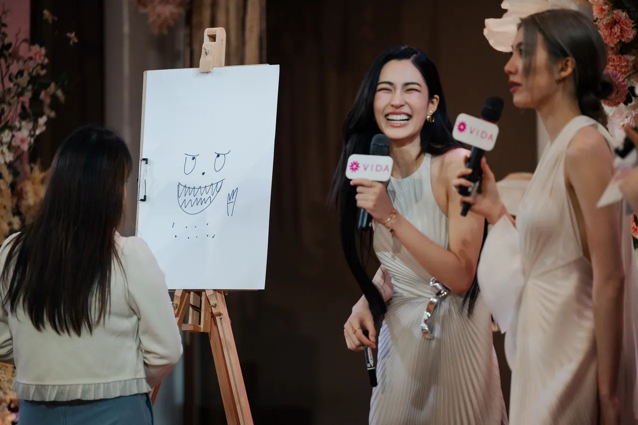 หลิง-ออม 2 สาวสุดฮอต เสิร์ฟความน่ารักพร้อมสร้างความทรงจำสุดพิเศษให้แฟนๆ 