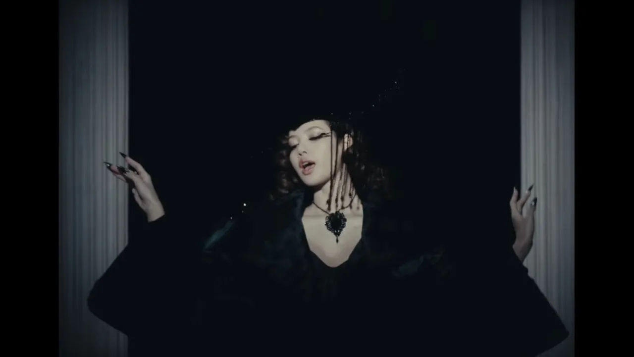 สวยแซ่บสะกดทุกสายตา ลิซ่า ปล่อยเพลงใหม่ "BORN AGAIN" ประกบ Doja Cat - RAYE