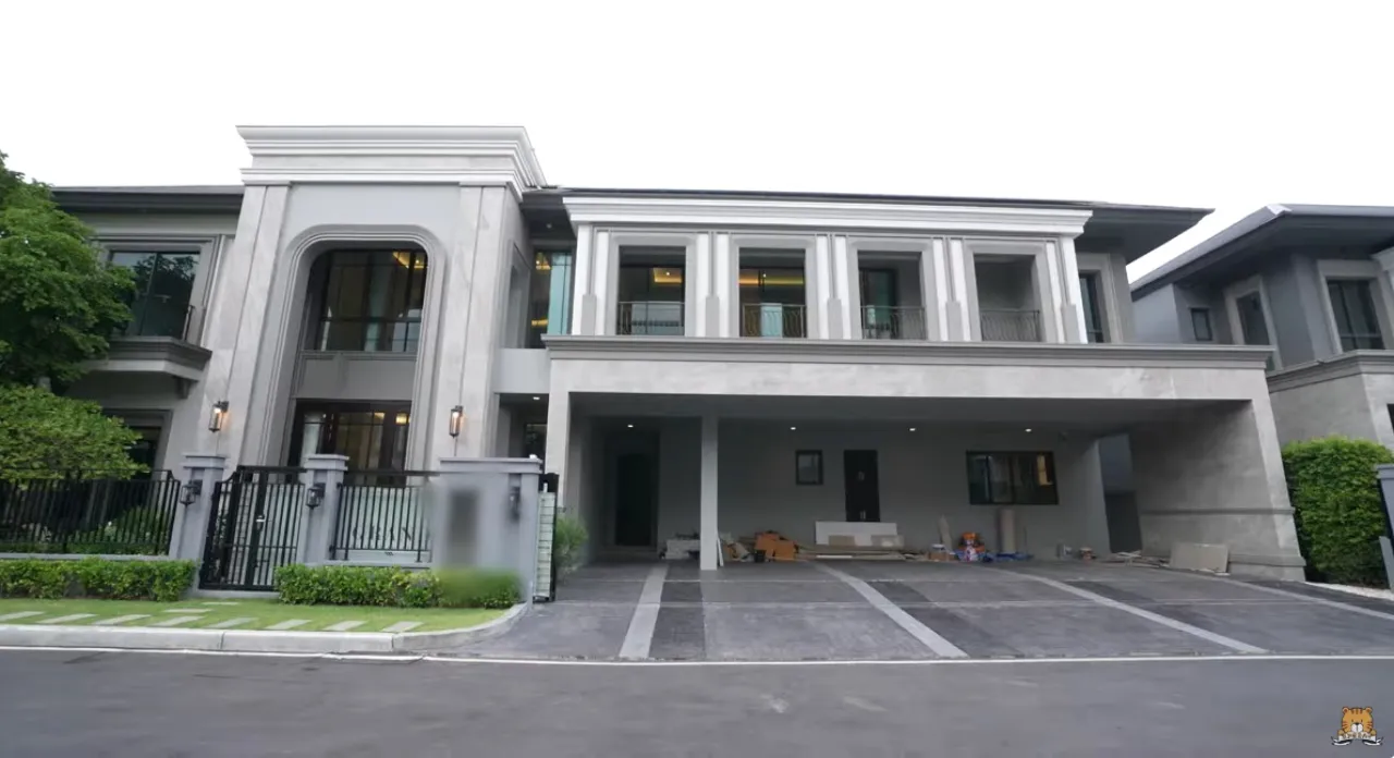 เปิดบ้านหลังใหญ่ของ สเตฟาน เผยเหตุผลที่แยกห้องนอนกับแฟนสาว จะได้ไม่ต้องทะเลาะกัน