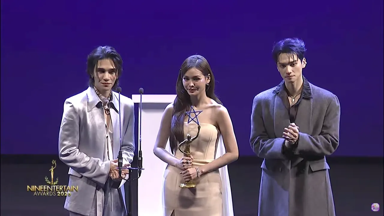 เจฟ ซาเตอร์ พูดซึ้งถึง แม่สีดา พัวพิมล ตอนขึ้นรับรางวัล 'อยากบอกแม่เราทำได้แล้ว'