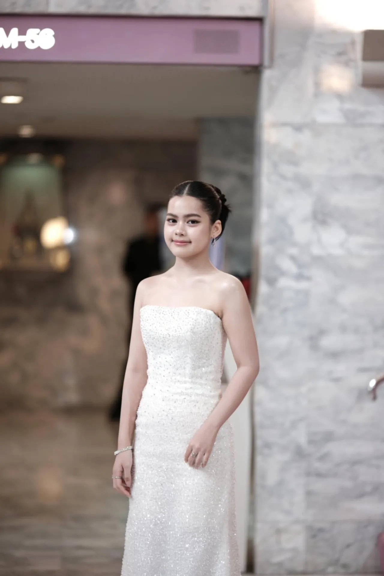 อิมมี่ อิณญาฎา นักแสดงดาวรุ่งออร่าพุ่ง ฉายแววเด่นพรมม่วง 