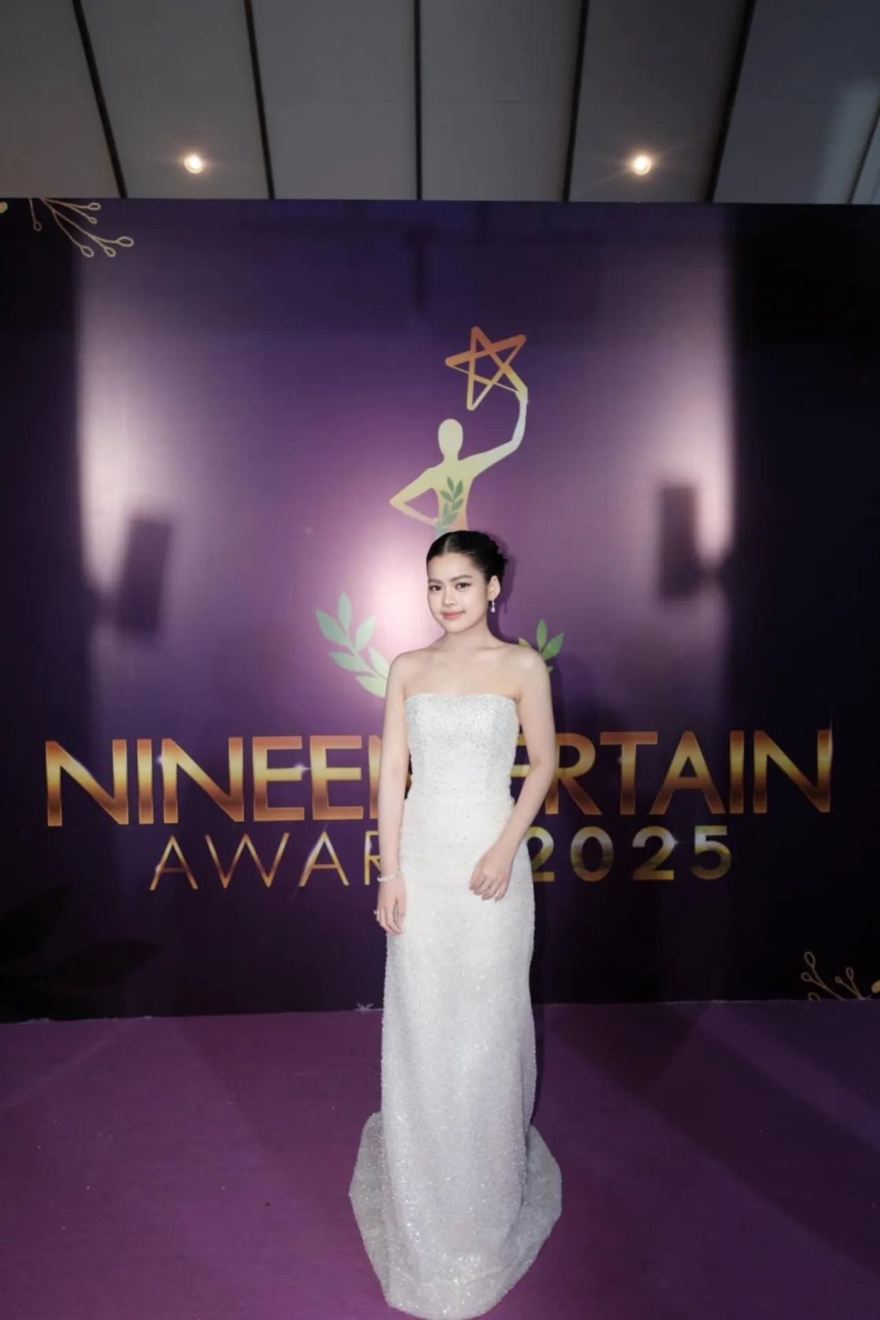 อิมมี่ อิณญาฎา นักแสดงดาวรุ่งออร่าพุ่ง ฉายแววเด่นพรมม่วง 