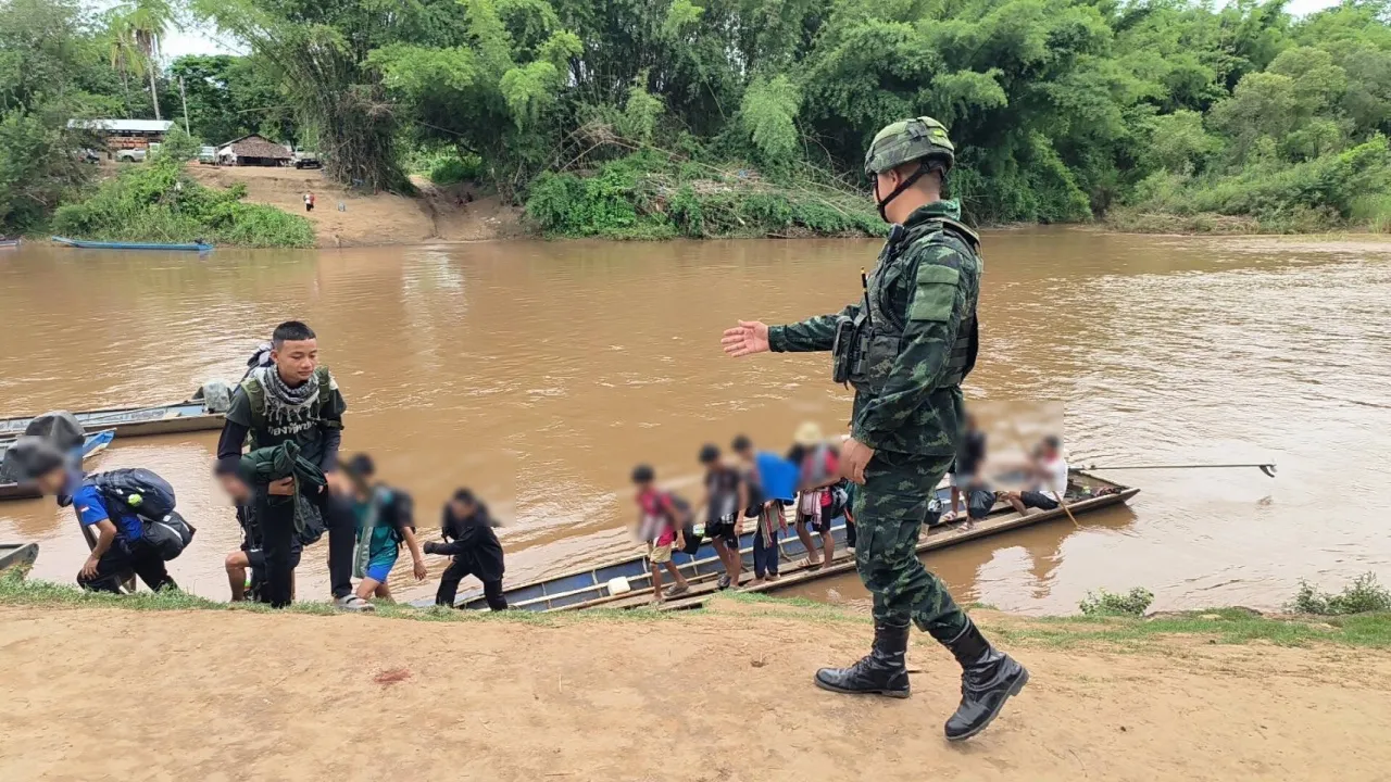 ชายแดนไทย-พม่าเดือด สู้รบระอุ กองกำลังนเรศวร นำอาวุธเข้าที่ตั้ง ป้องกันรุกล้ำอธิปไตย
