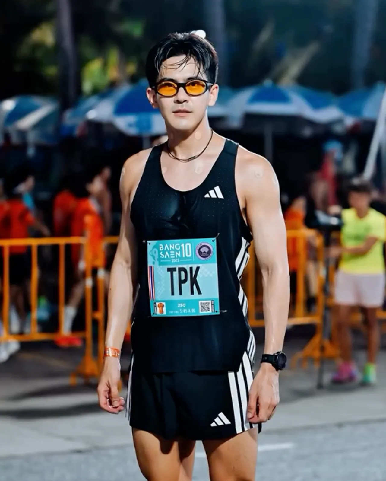 ไม่ธรรมดา เต้ย พงศกร พระเอกเจ้าลมกรด โชว์สถิติวิ่งมาราธอน ติด TOP100   