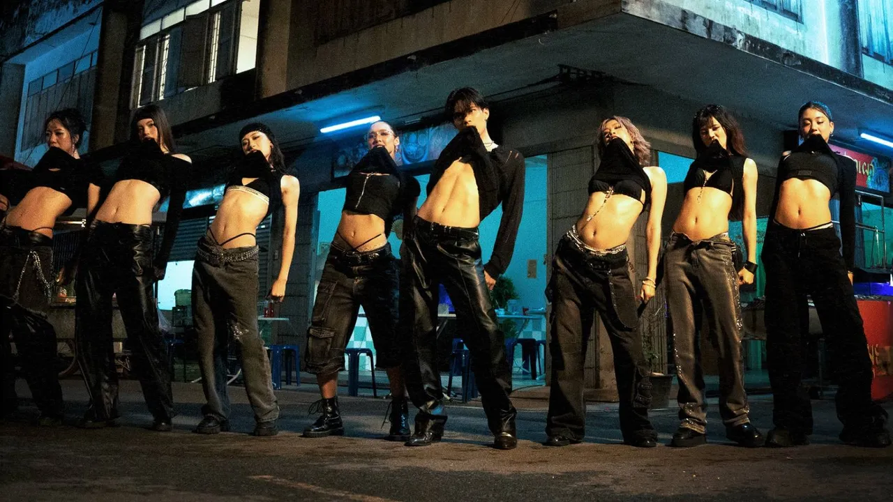 WHITE MUSIC เปิดตัว สมุย นักร้องคลื่นลูกใหม่ กับเพลง UP AND DOWN