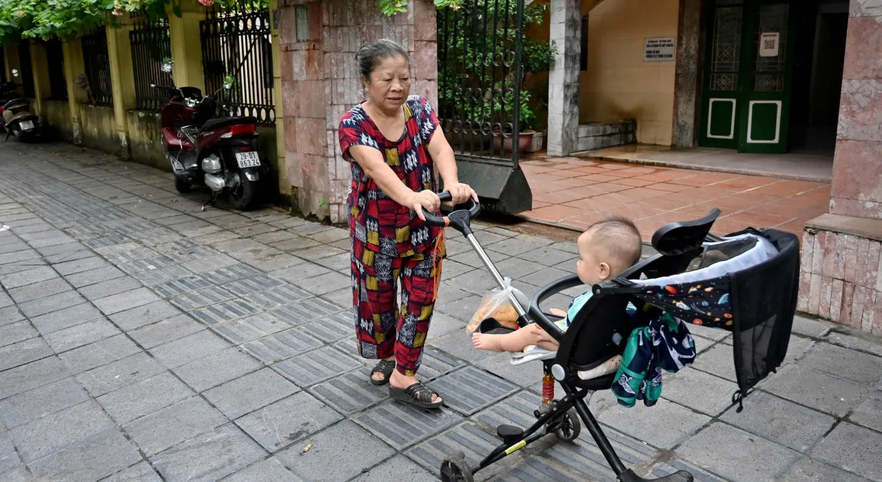 เวียดนามยกเลิกนโยบายจำกัดลูก 2 คน หลังอัตราเกิดลดต่ำต่อเนื่อง