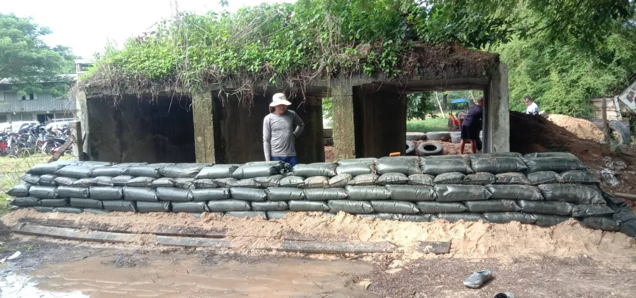 ผู้ว่าฯ ศรีสะเกษ สั่งเช็กความพร้อมหลุมหลบภัย รองรับสถานการณ์ชายแดนไทย-กัมพูชา
