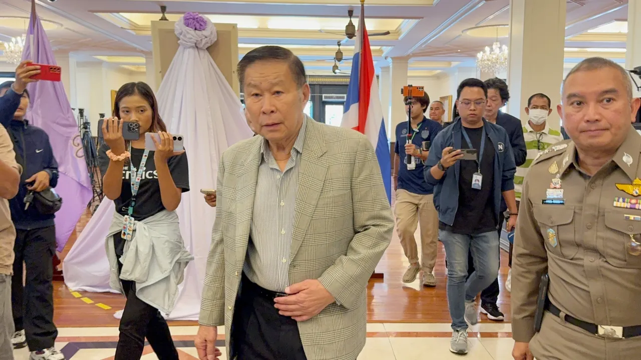 ปมลงโทษหมอรักษา “ทักษิณ” ต้องตรงไปตรงมา “เสรีพิศุทธ์” ขอรอดูกล้าทำตาม กม. หรือไม่
