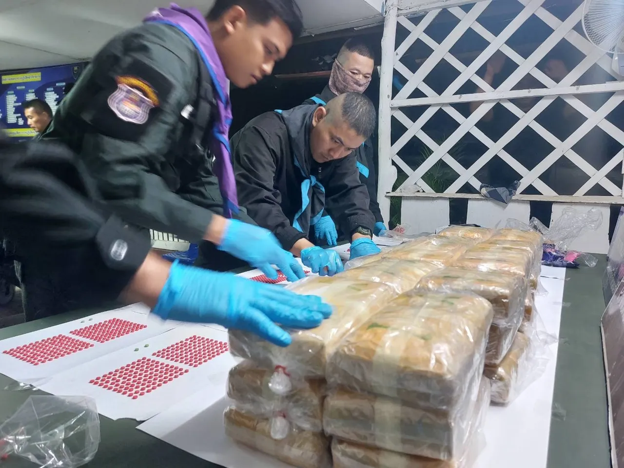 เส้นทางยาเสพติดข้ามแดน ทะลักตะเข็บชายแดน "ไทย-ลาว" (คลิป)