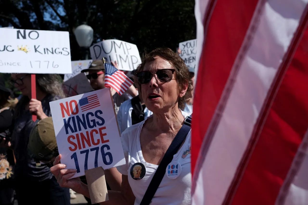 ทรัมป์จัดงานพาเหรด 250 ปีกองทัพ ขณะ ปชช.ประท้วง No King ทั่วประเทศ