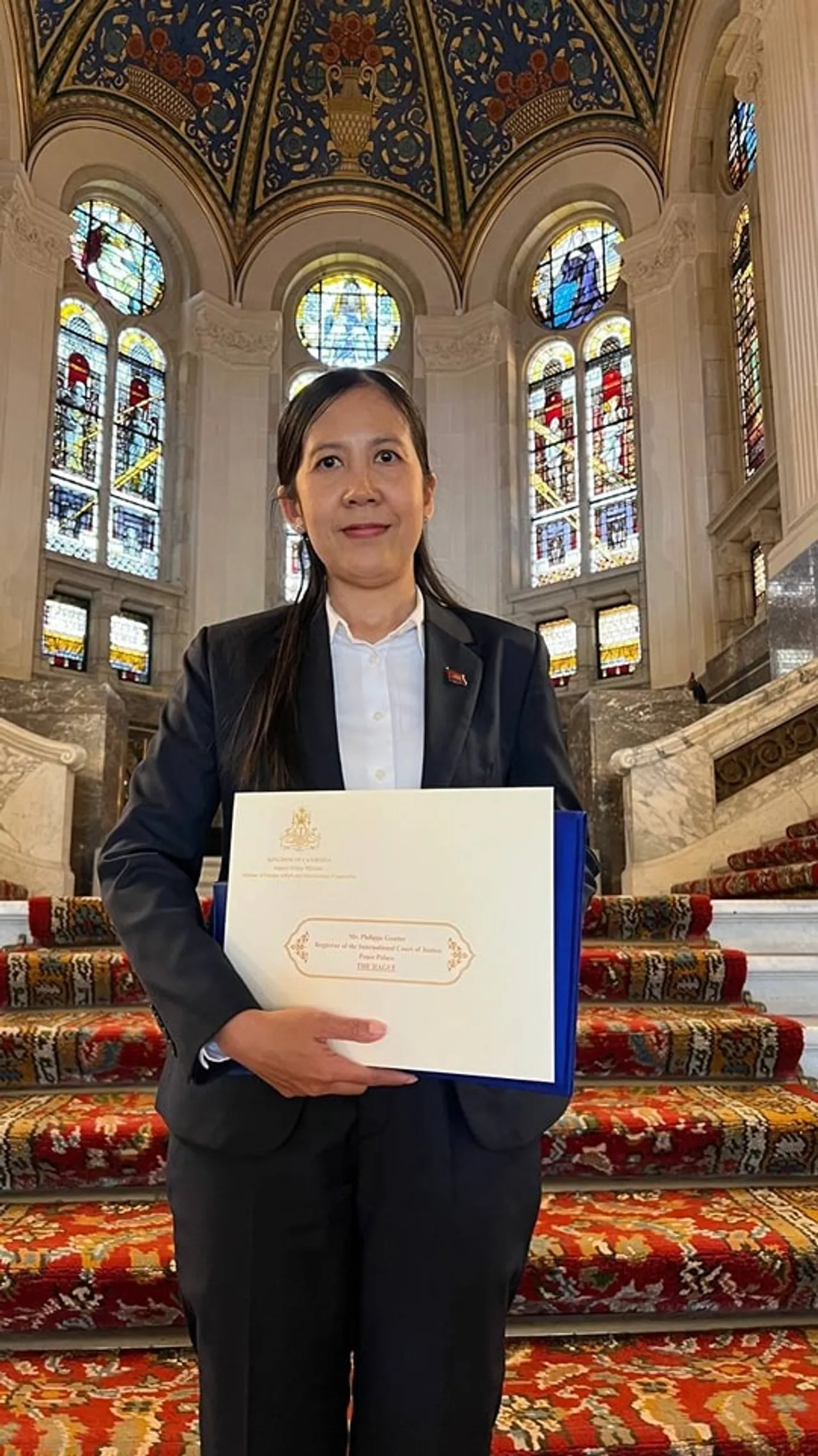 "ฮุน มาเนต" โพสต์ภาพ ทูตกัมพูชายื่นหนังสือต่อศาลโลกแล้ว