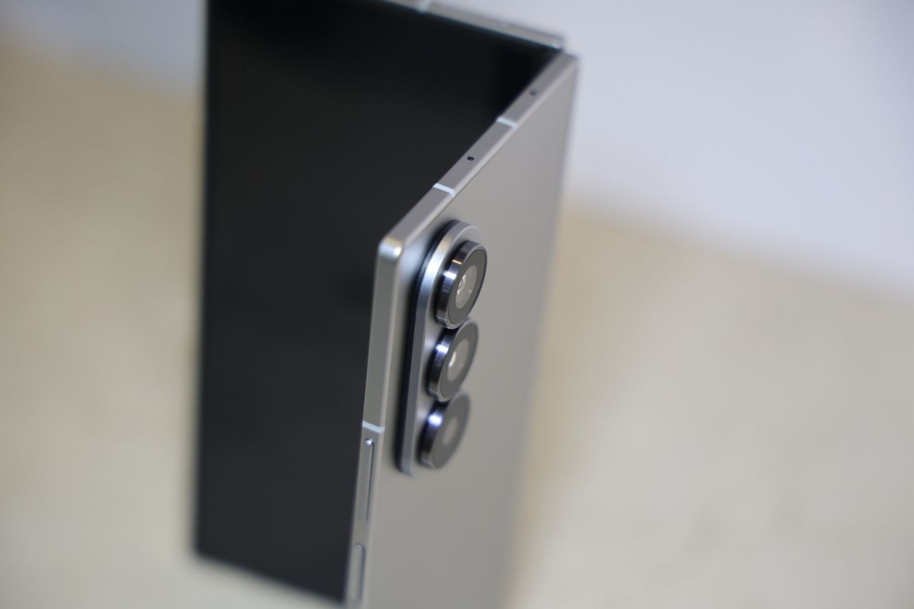 Galaxy Z Fold 7 ยกระดับกล้องถ่ายภาพ 200 ล้านพิกเซล