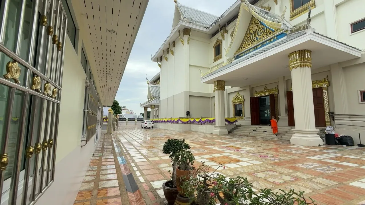 ผู้ช่วยเจ้าอาวาสวัดโสธรฯ ลาสิกขาแล้ว พัวพันสีกากอล์ฟ ชาวบ้านบอกไม่น่าทำวัดเสื่อมเสีย 3 ผู้ช่วยเจ้าอาวาส