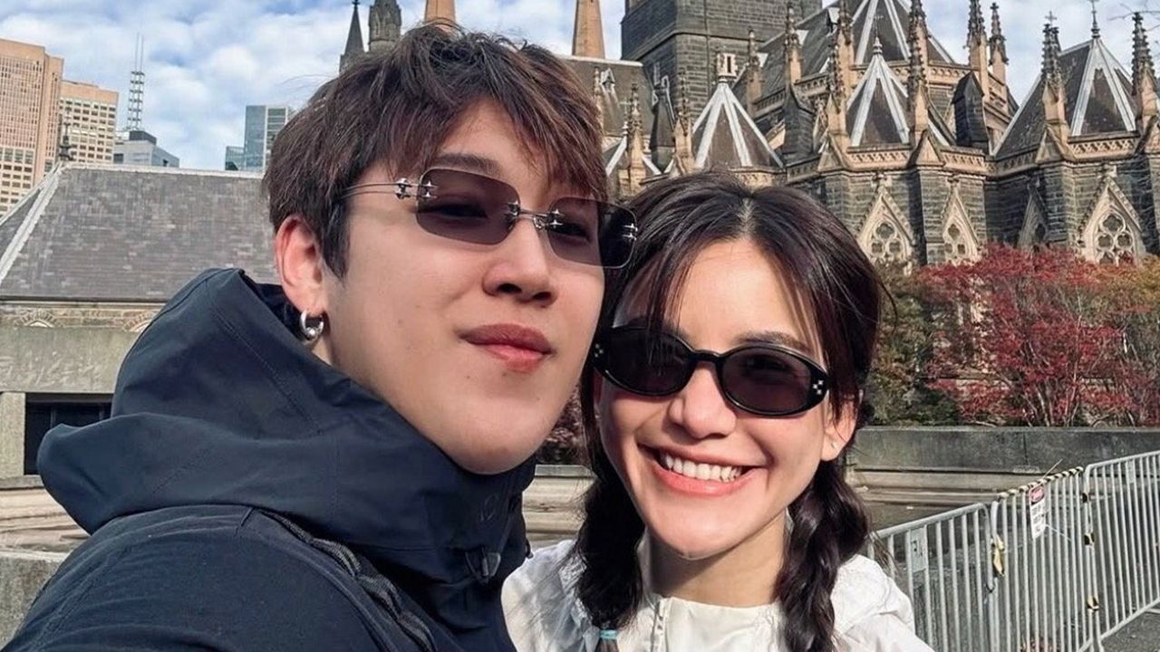 คู่รักมาราธอน แกงส้ม–ธนทัต และ ดาว–ณัฐภัสสร คบกันเข้าสู่ปีที่ 8 แคปชัน “ไม่เคยเบื่อเลยสักวัน ปีนี้เราโตกันขึ้นมาก ลุยงาน สร้างบ้านกัน ไม่มีเธอก็ไม่มีฉันจริงๆ” สวีตฉ่ำ!