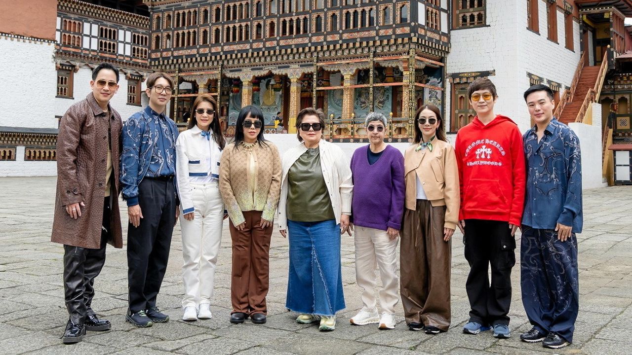 เที่ยวเพลิน ชาริตา ลีลายุทธ นำลูกค้า CENFINITY ของบัตรเครดิตเซ็นทรัล เดอะวัน ไปชมอาคารที่ทำการของรัฐบาลและป้อมปราการทิมพูซอง โดยมี วงศ์ชนก ชีวะศิริ, ปณิธิพัทธ์สุขสมบูรณ์ และ นพ.อรรถสิทธิ์ สรรพวัฒน์ ร่วมเดินทางไปด้วย ที่ราชอาณาจักรภูฏาน วันก่อน.