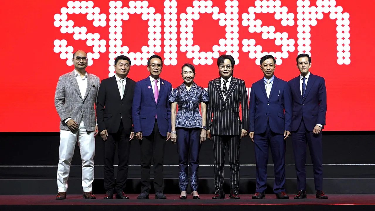 อัญมณีไทย พิมพ์ใจ ลี้อิสสระนุกูล จัดเสวนาพิเศษเรื่องราวของอัญมณีไทย เพื่อก้าวสู่การเป็น Gem & Jewelry Hub อย่างยั่งยืน โดยมี สุริยน ศรีอรทัยกุล, สุเมธ ประสงค์พงษ์ชัย, บุญเลิศ สิริภัทรวณิช และ ภูเก็ต คุณประภากร มาร่วมงานด้วย ที่ศูนย์การประชุมแห่งชาติสิริกิติ์ วันก่อน.