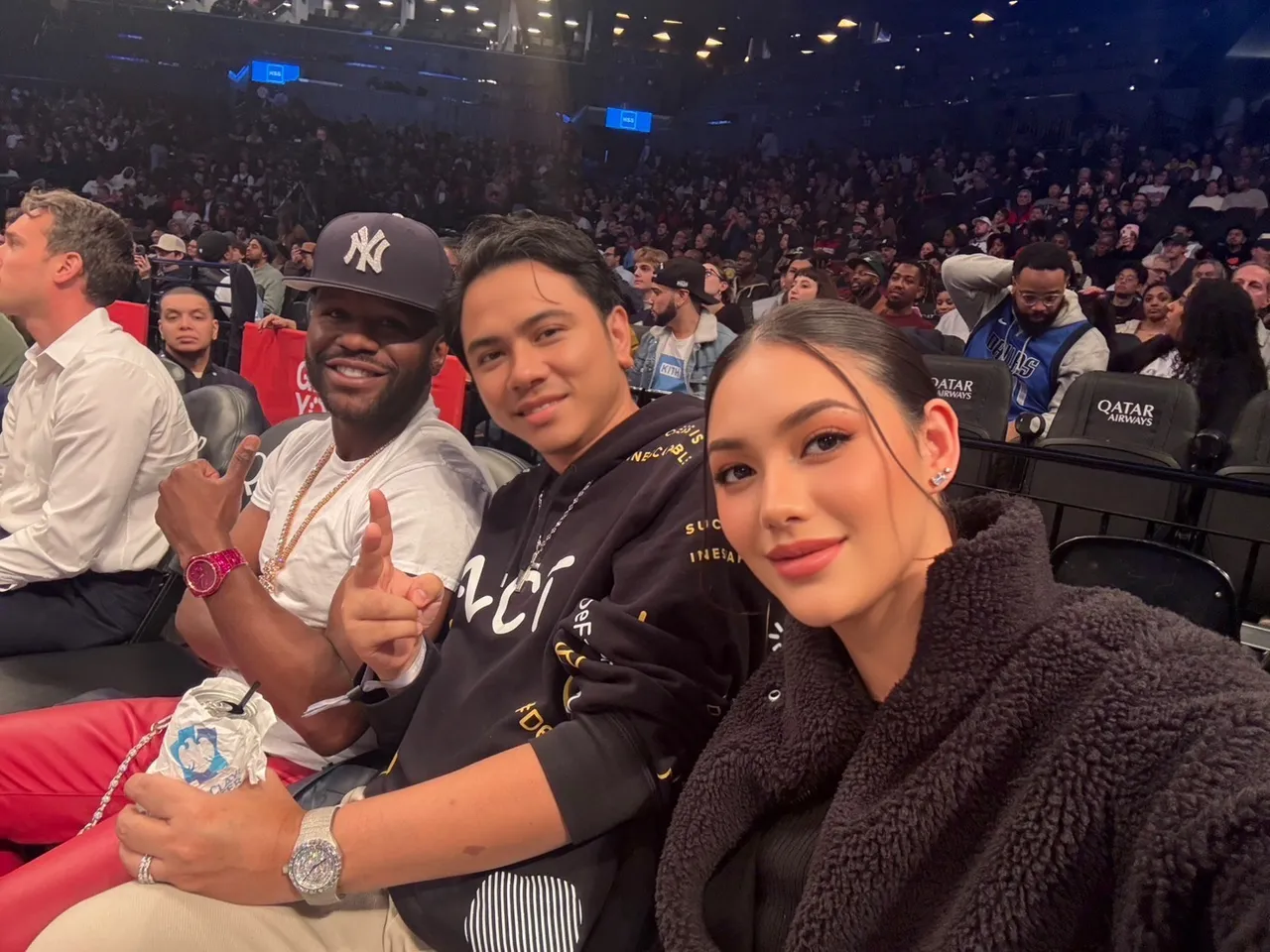 นนนี่ ณัฐชา ควงสามี แอ็คมี่ กระทบไหล่ ฟลอยด์ เมย์เวทเธอร์ และ Anthony Davis