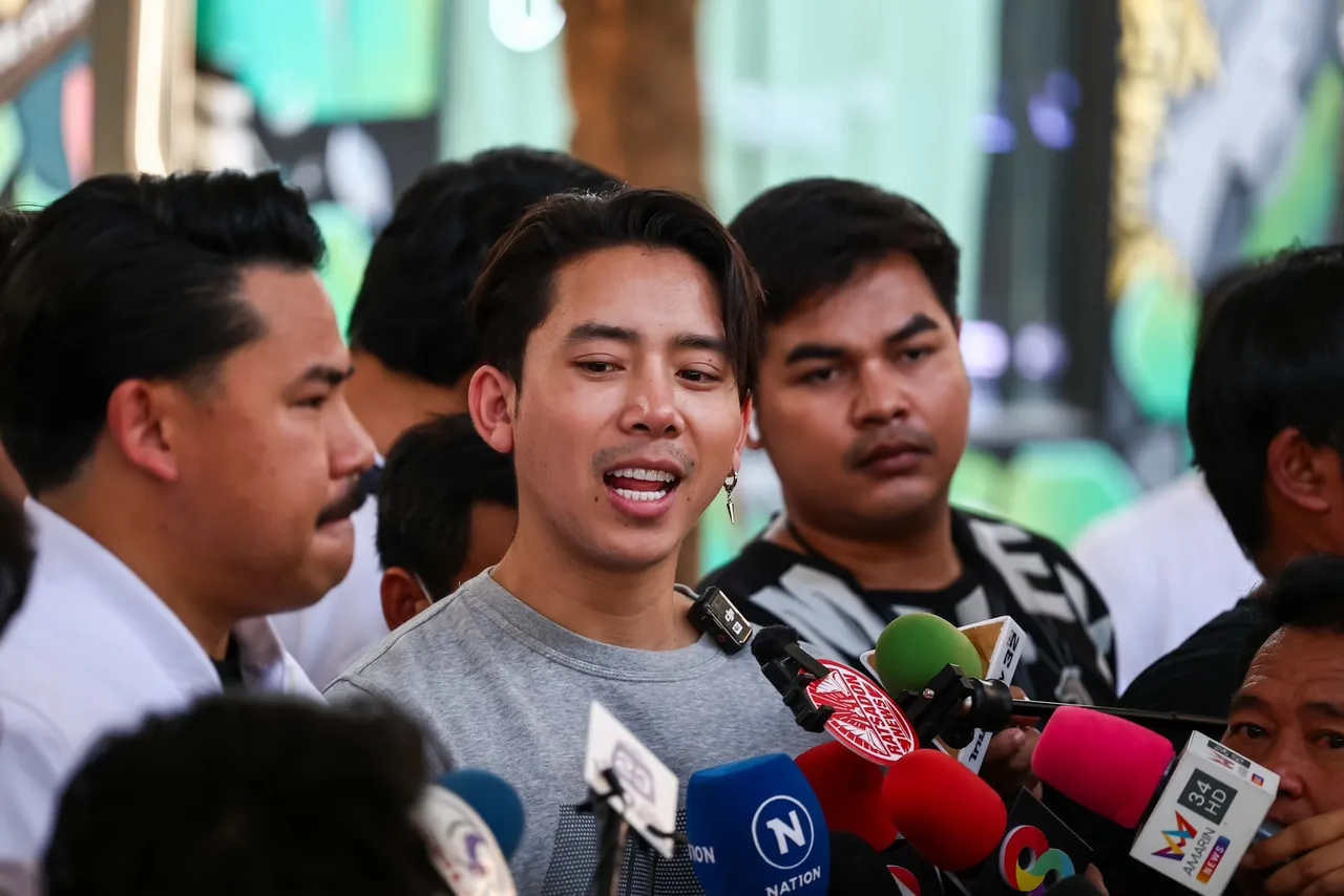 3 ศิลปินฮีลใจญาติ เฝ้ารอความหวังตึก สตง. ถล่ม