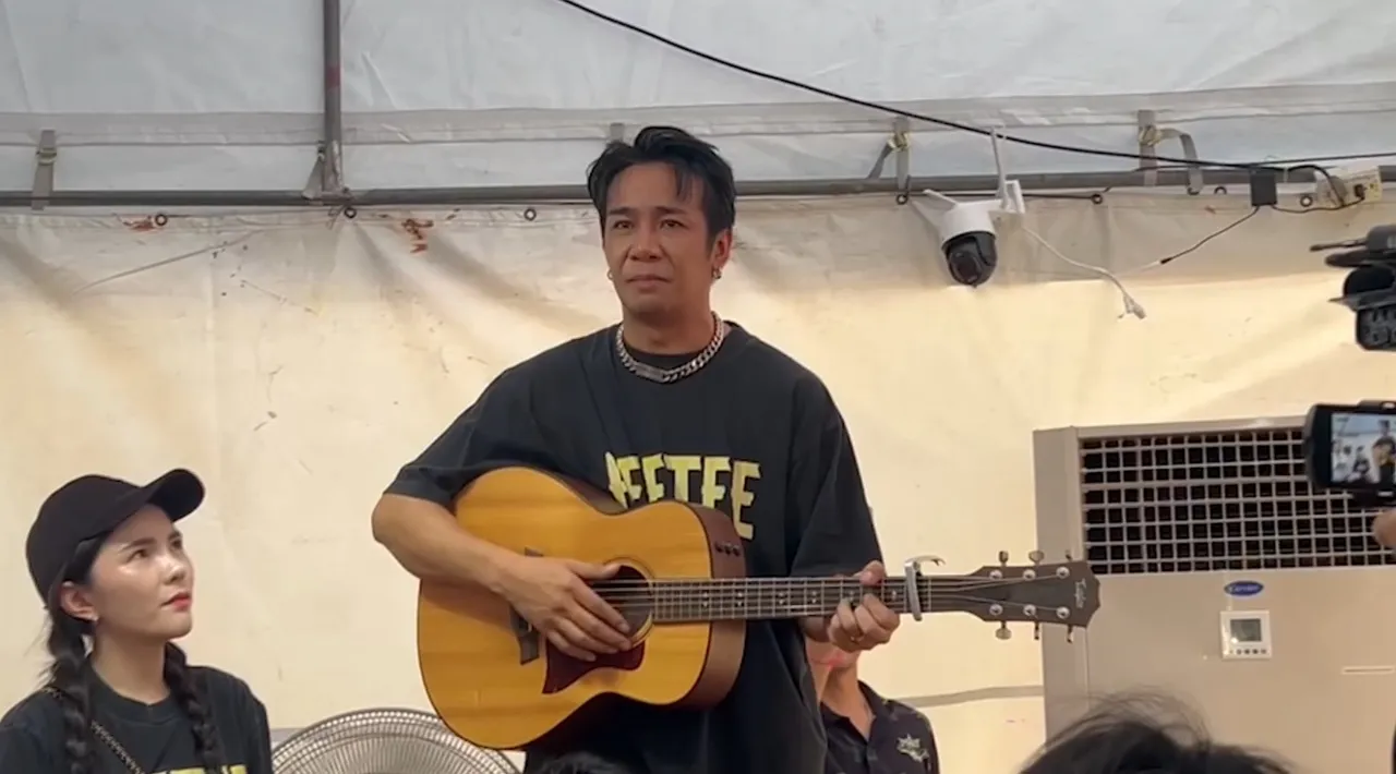 ก้อง ห้วยไร่ ปล่อยโฮให้กำลังใจญาติผู้ประสบภัยตึกสตง. อย่าแบ่งแยกว่าใครไม่ใช่คนของเรา