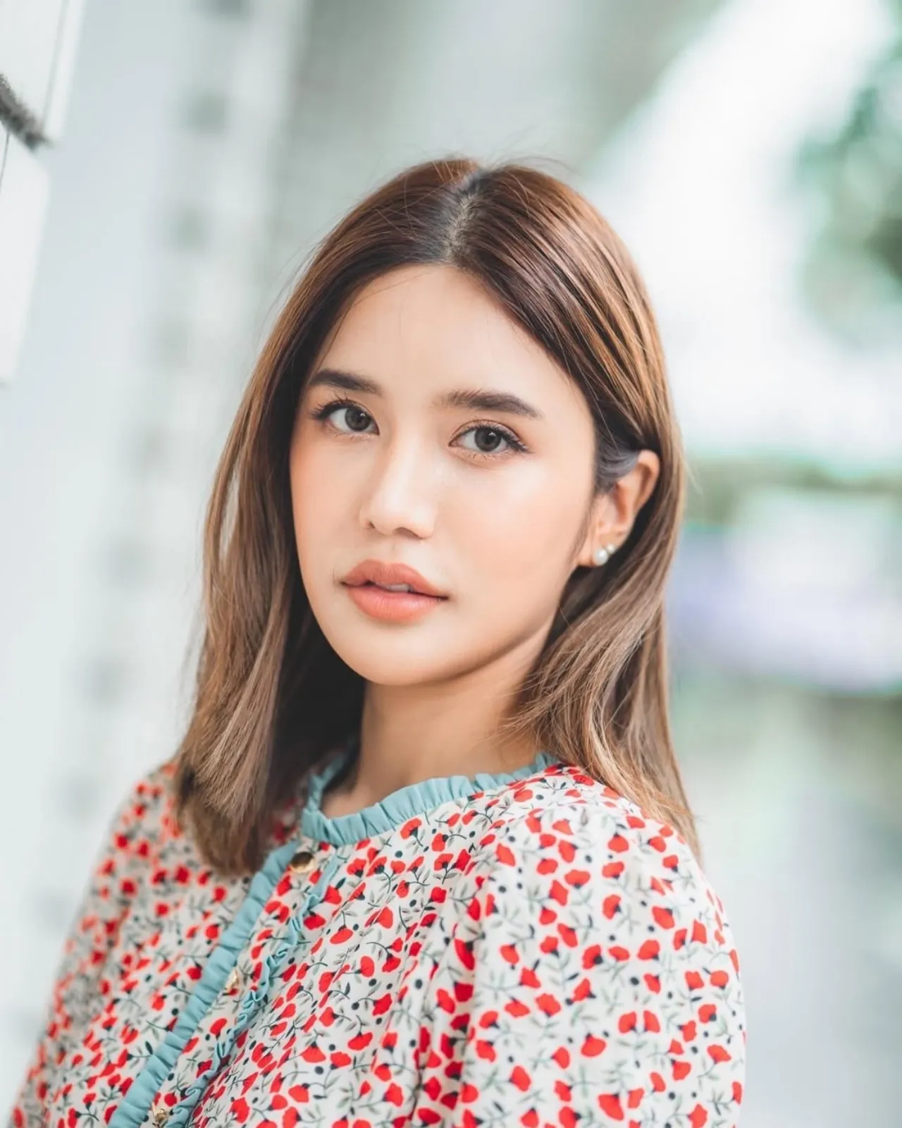 เปิดโปรไฟล์ คะน้า ริญญารัตน์ ดาราสาวที่เปิดโปงไฮโซเก๊ ดีกรีไม่ธรรมดา ปริญญา 2 ใบ