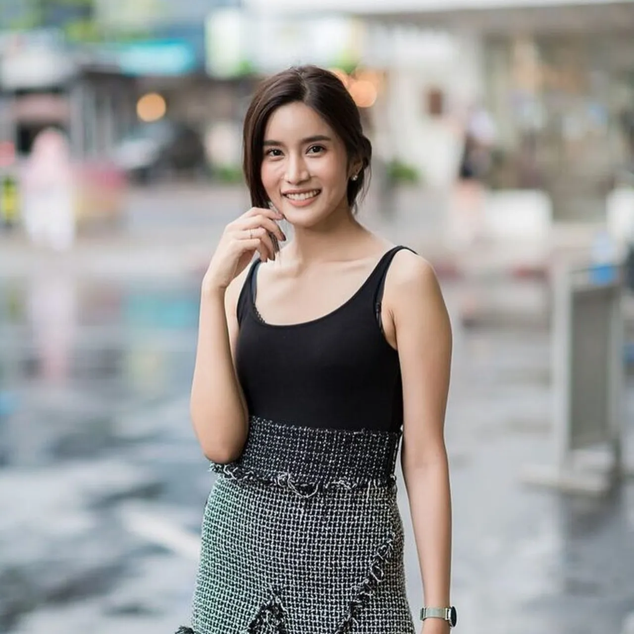 เปิดโปรไฟล์ คะน้า ริญญารัตน์ ดาราสาวที่เปิดโปงไฮโซเก๊ ดีกรีไม่ธรรมดา ปริญญา 2 ใบ