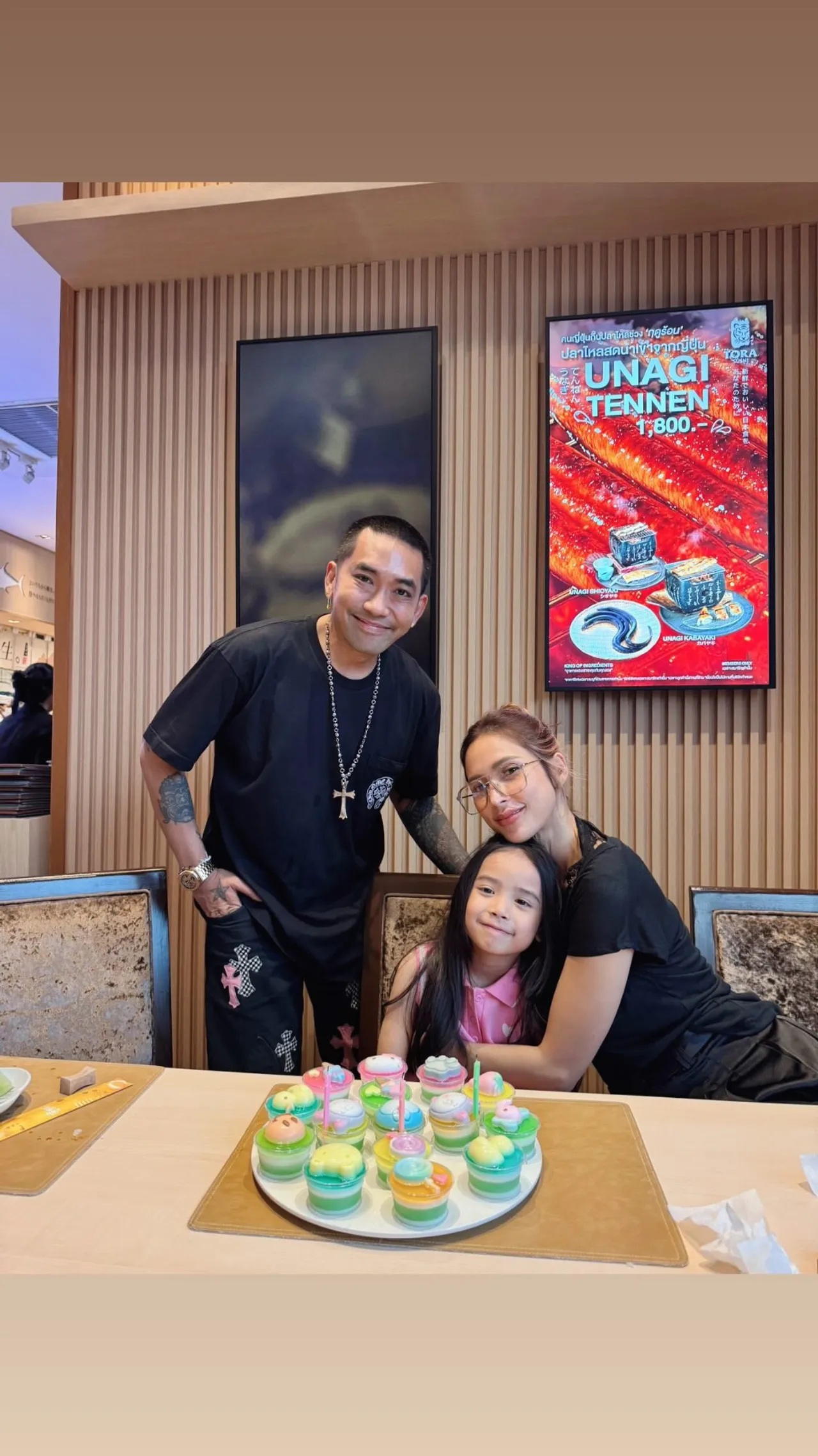 บอล กฤษณะ ลงรูปฉลองวันเกิดน้องดิสนีย์ สุดอบอุ่นภาพ 3 คนพ่อแม่ลูก