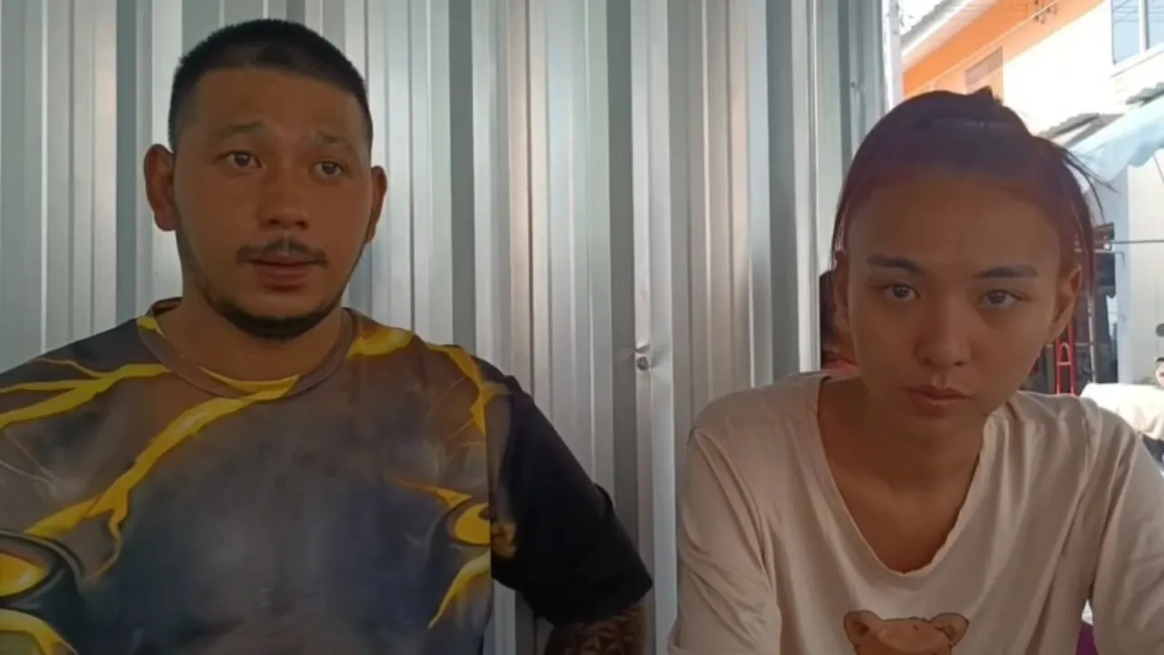 สรุปดราม่า ตำรวจเข้าบ้านผิด ไม่ขอโทษแถมตอบกลับ "กองไว้ตรงนั้นแหละ" 3 สรุปดราม่า ตำรวจเข้าบ้านผิด ไม่ขอโทษแถมตอบกลับ "กองไว้ตรงนั้นแหละ"