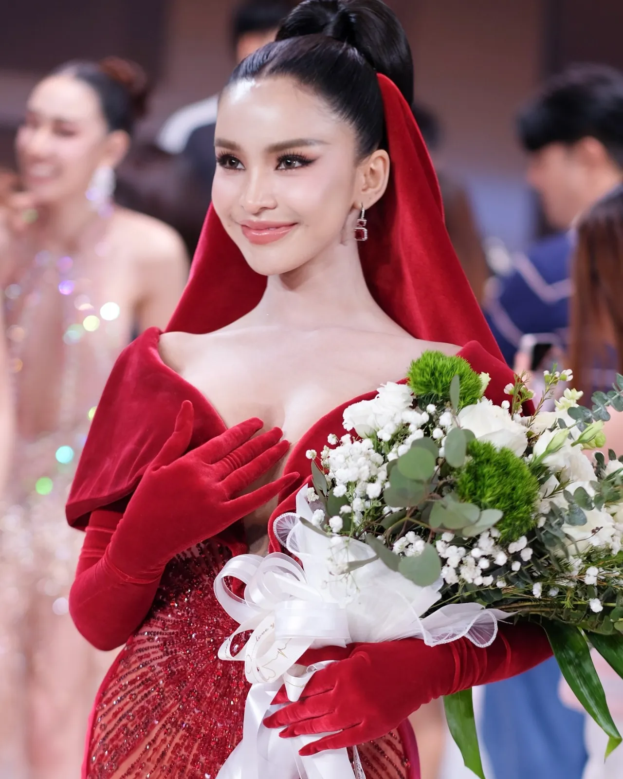 นาทีทอง! ณวัฒน์ ลดราคาโชว์ อาม ชุติมา จาก 5 แสนเหลือ 99,999 ให้สิทธิ์ 3 คนแรก