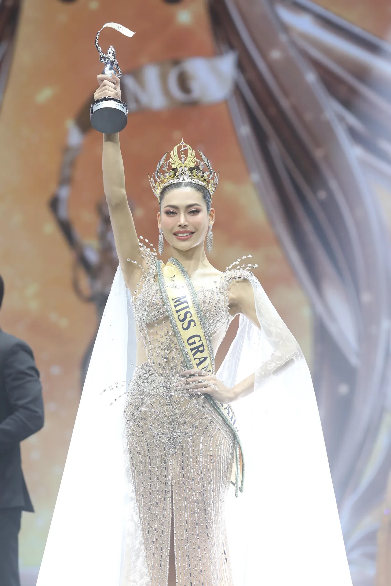 กชเบล คว้ามงทอง มิสแกรนด์ไทยแลนด์ 2025 เฌอเอม รั้งตำแหน่งรองอันดับ 1