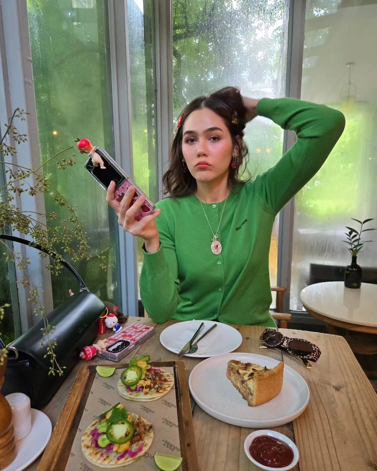 ชมพู่ อารยา เล่านาทีอุ้มลูกลงคอนโดฯ หลังแผ่นดินไหว จำไม่ได้ใส่กางเกงตอนไหน