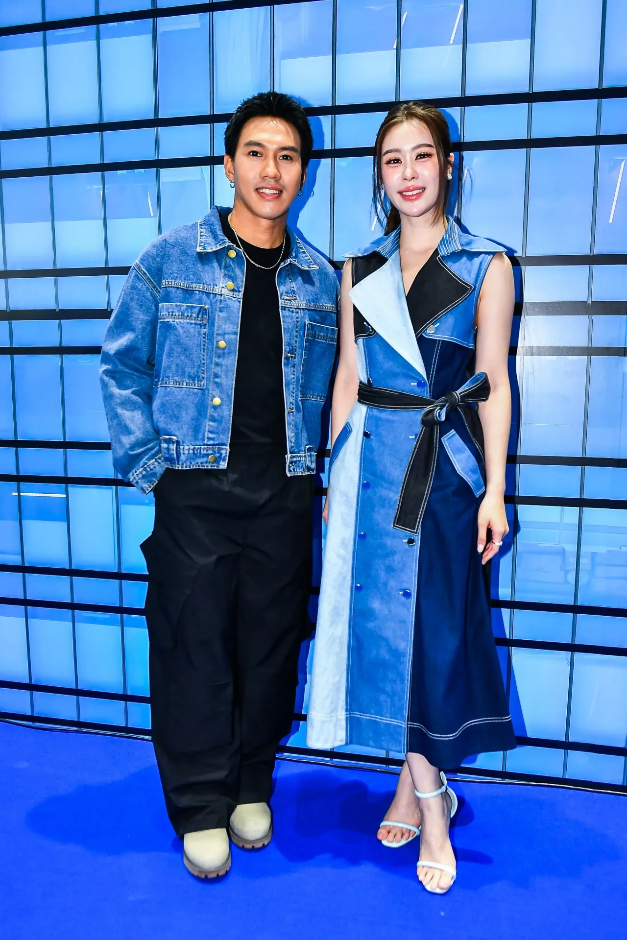 เสก โลโซ ขึ้นโชว์บนเวที จัดเต็มความสนุก ฮีเสิร์ฟเพลงฮิตในมินิคอนเสิร์ต