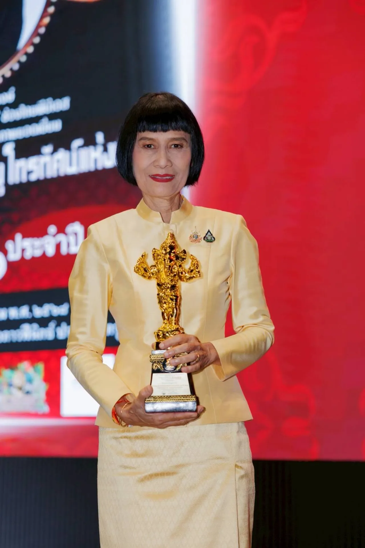 หมอเน๋ง-ญดา นำทีมรับรางวัลนักแสดงนำชายหญิงยอดเยี่ยม รางวัลพิฆเนศวร ประจำปี ๒๕๖๘