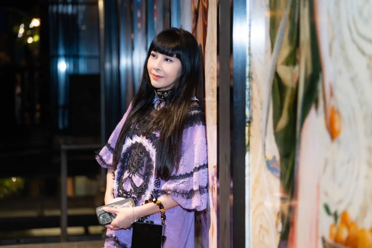 เกิดอะไรขึ้น ภรรยา ติ๊ก ชีโร่ เดือดไม่น้อย โพสต์ถึงใคร อย่าปากดี-ปีนเกลียว